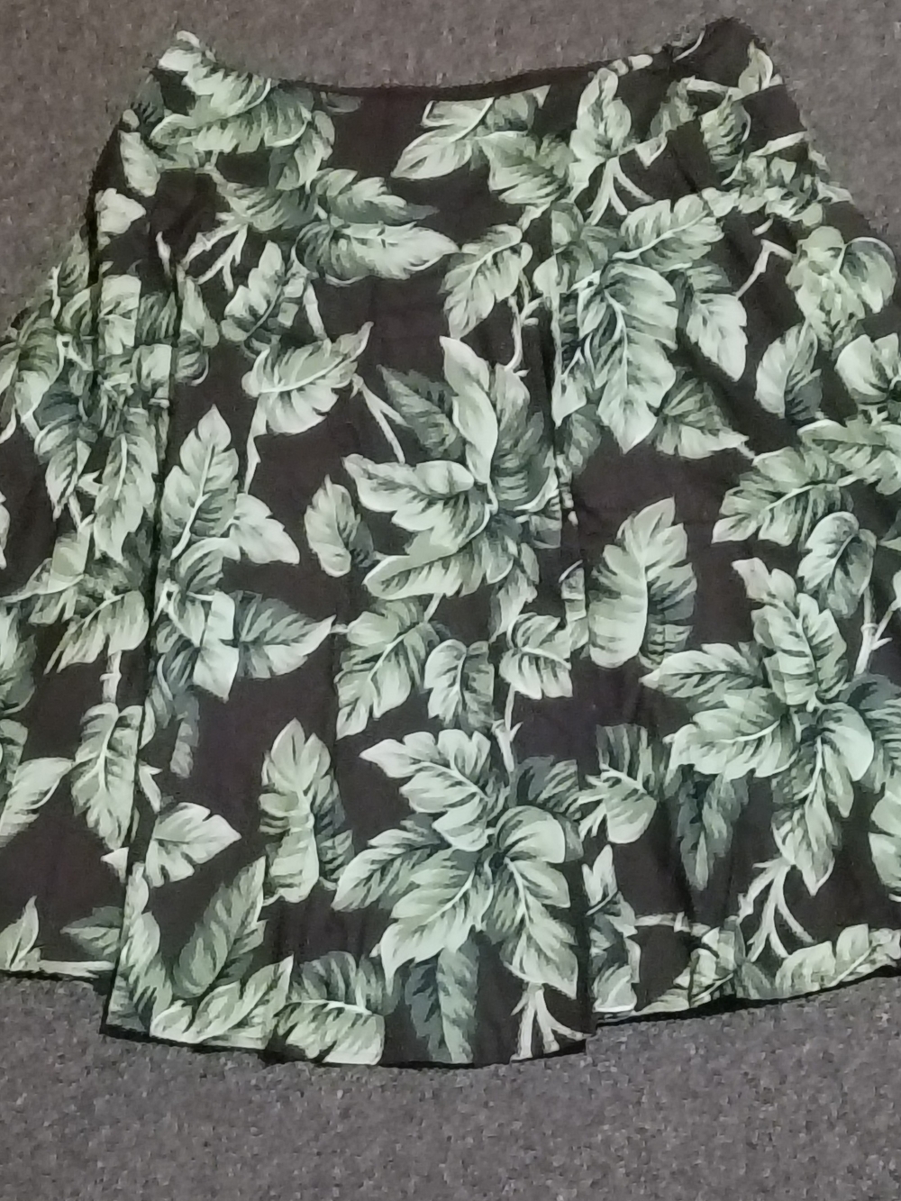 Jones New York Brown Skirt with Green Leaf Motif